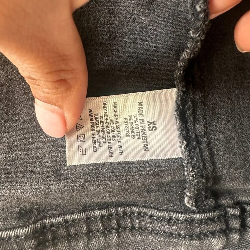 Aeropostale Black Denim Jacket XS With Red Floral Embroidery Button-Down - Picture 7 of 8